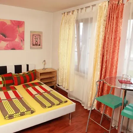 Ξενοδοχείο με διαμερίσματα Haus Enteresan Κολωνία