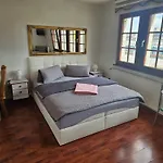 Haus Enteresan Kolonia