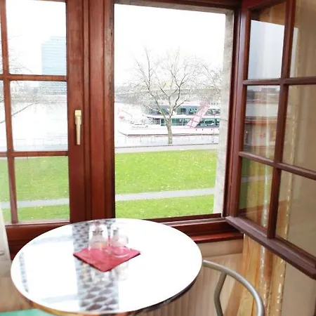 Haus Enteresan 3* Köln